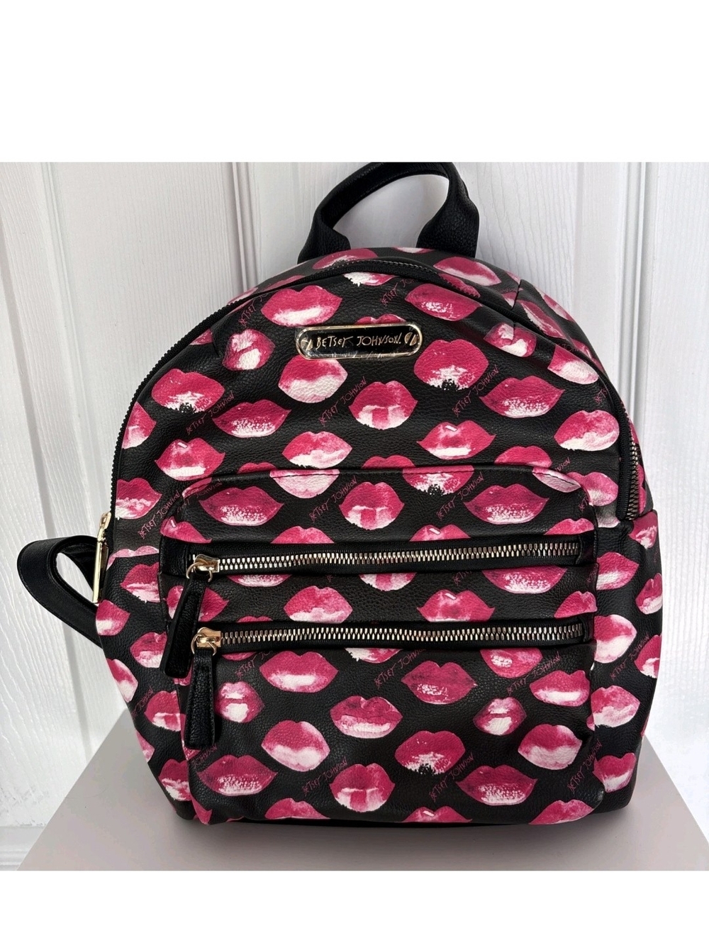 Betsey Johnson Black Mini Backpack with Pink Lip Print NWOT - Picture 10 of 13